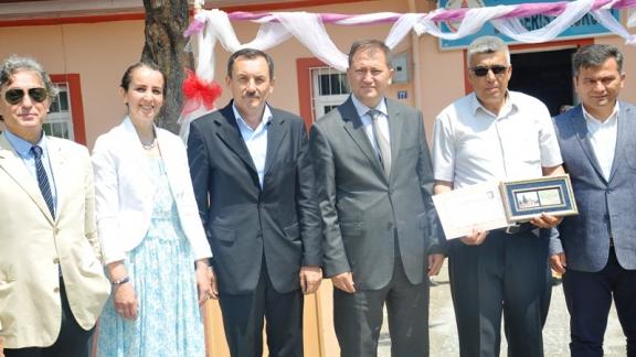 Devgeriş İlkokulunda Ebru Sergisi Düzenlendi.