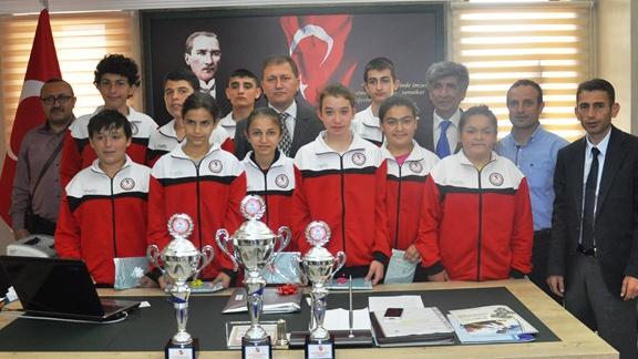 19 Mayıs İşitme Engelliler Ortaokulu Öğrencileri Türkiye Şampiyonu Oldu.