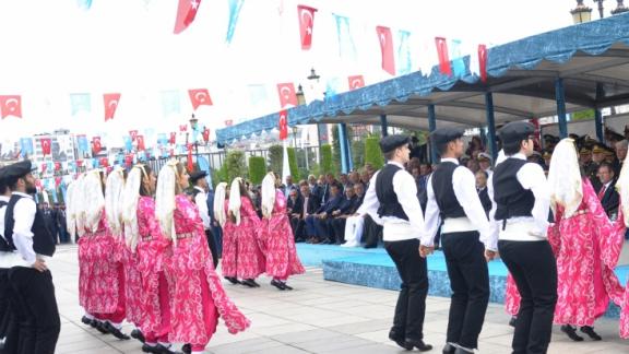19 Mayıs Atatürkü Anma Gençlik ve Spor Bayramı nın 97. Yılı İlimizde Coşkuyla Kutlanıyor
