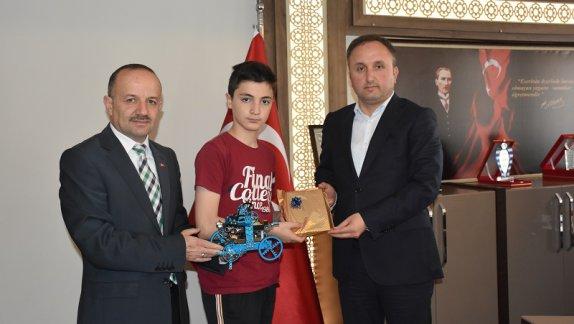 Robotçapa Projesi TÜBİTAK 11. Ortaokul Öğrencileri Araştırma Projeleri Yarışmasında Türkiye 3.sü oldu
