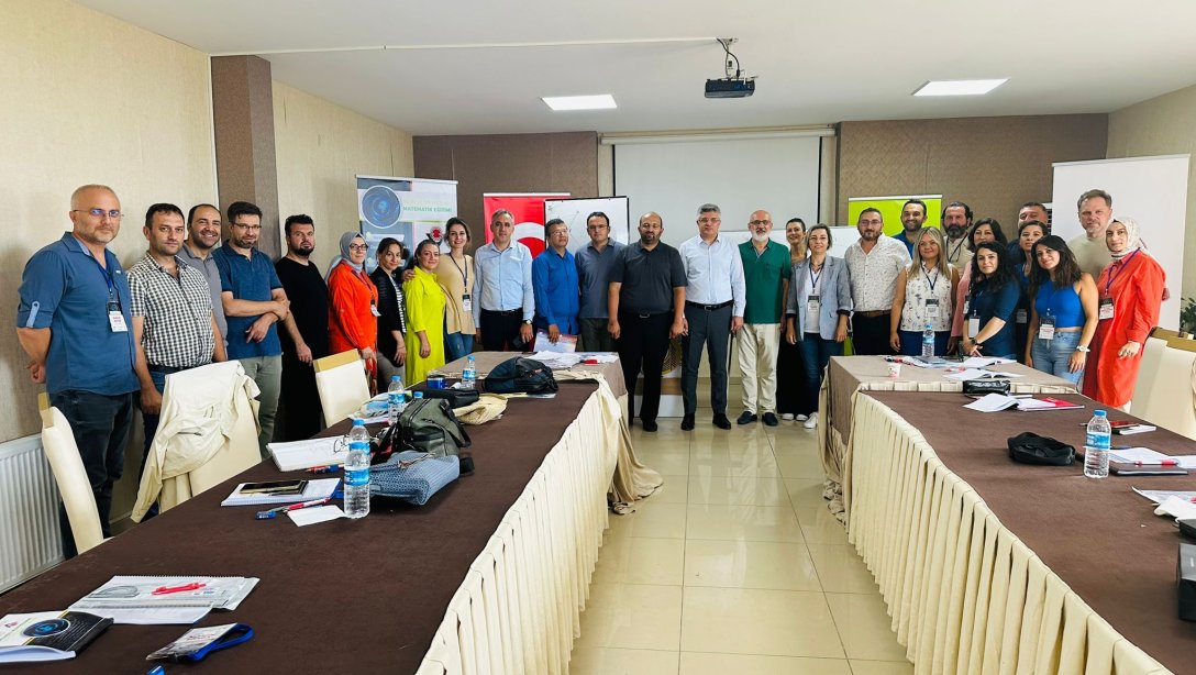 İl Milli Eğitim Müdürümüz Dr. Murat Ağar, Bilim Olimpiyatları Matematik Eğitimi Etkinliğine Katıldı