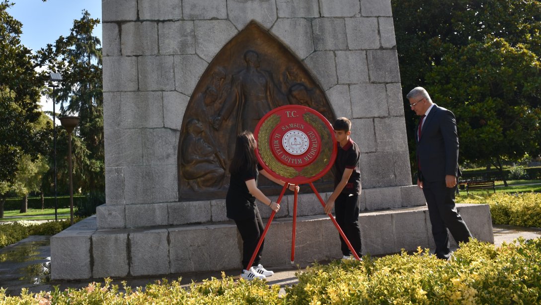 İl Milli Eğitim Müdürümüz Dr. Murat Ağar, İlköğretim Haftası Dolayısı ile Atatürk Anıtına Çelenk Sundu