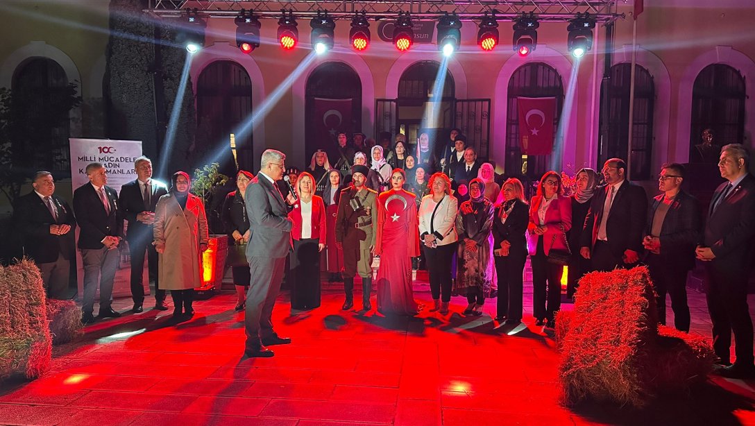 Cumhuriyetimizin 100. Yılı Kutlama Etkinlikleri Kapsamında Milli Mücadele'nin Kadın Kahramanları Kostüm Sunumu ve Sergi Düzenlendi